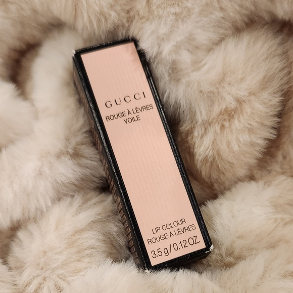 NEW!! GUCCI- Velvet Matte Lipstick- 500 Odalie Red - vivid red - Picture 5 of 5